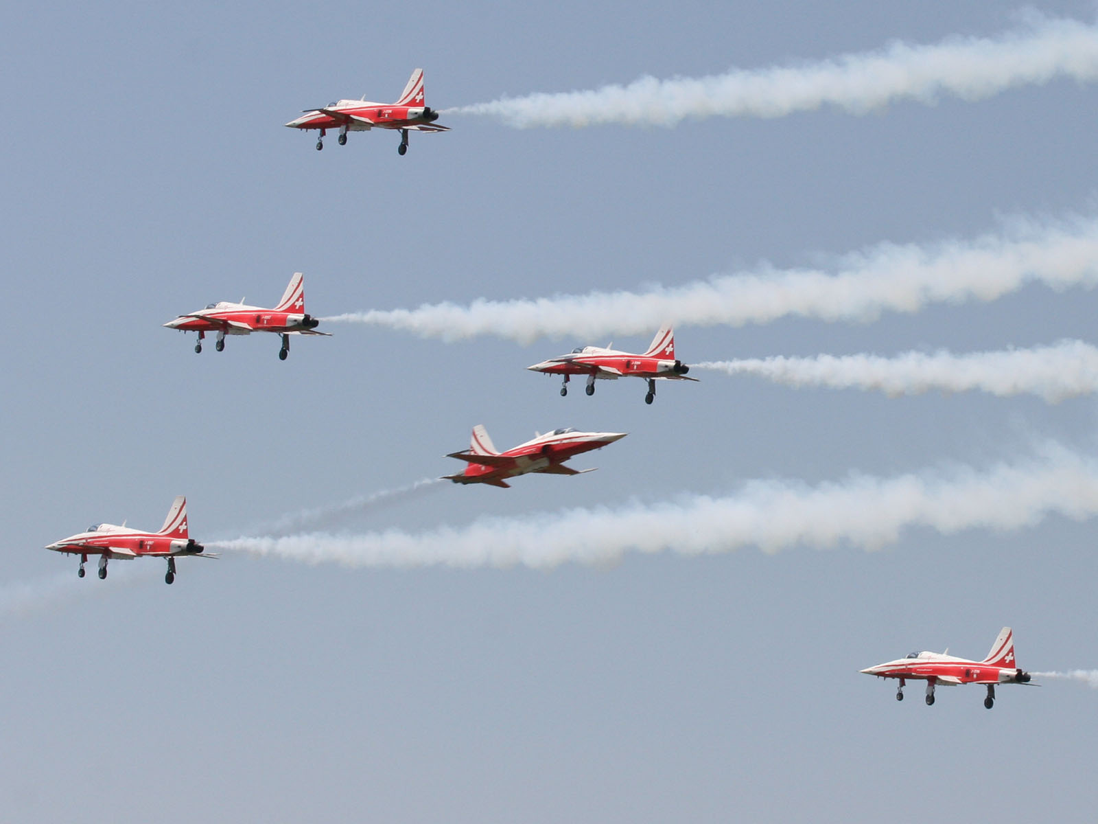 Patrouille suisse tunnel.jpg